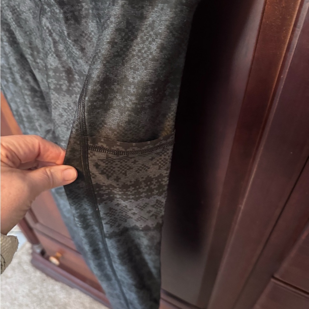 Chic Sweater-Patterned Black And Gray Leggings By… - image 3